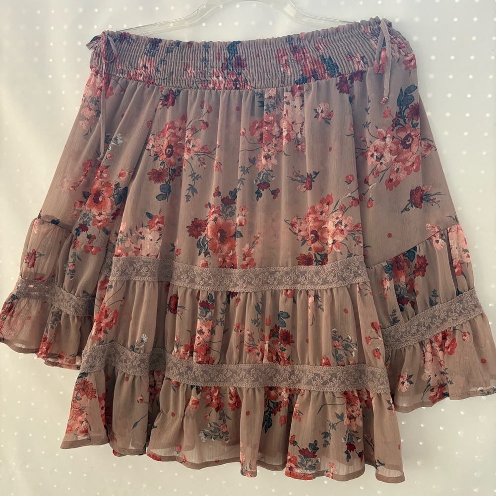 T.I.M.I.N.G. BOHO Floral off the shoulder top in Red and Brown Size S INV25/205